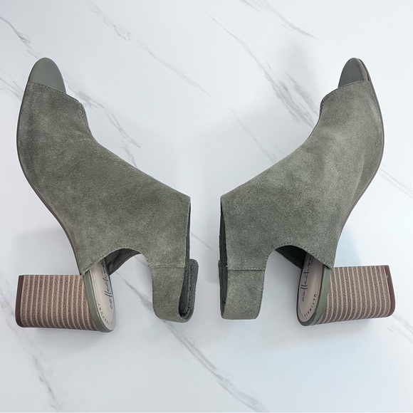 NEW Clarks Deva Bell Suede Booties Block Heel Olive Green Leather Size 9 - Picture 7 of 10